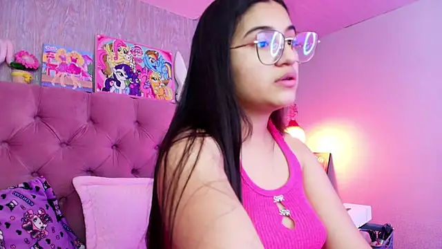 laurenelove online show from February 19, 3:46 am