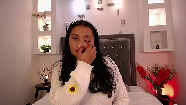 MelissaRhodes online show from December 5, 9:00 pm