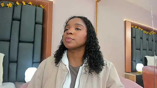 LisaMendez online show from January 7, 3:53 am