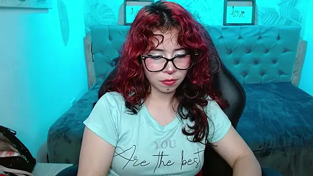 Snapshot of Lily_tk chatting on September 13, 7:52 am Lily tk online show from September 13, 7:52 am