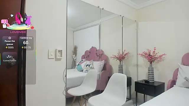 kiraGeiner online show from February 19, 6:48 pm