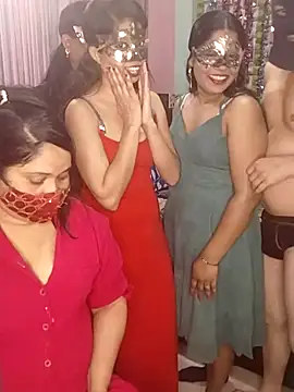 Sexy anaamika online show from December 17, 7:03 am