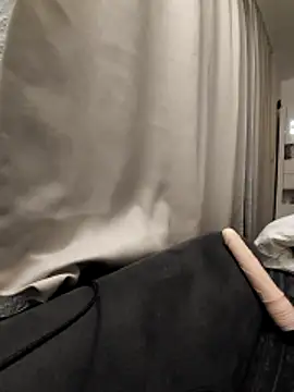 SexyJulia21 online show from April 15, 5:03 am