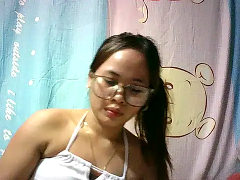 Snapshot of Katrina_Summer chatting on December 16, 5:51 pm Katrina Summer online show from December 16, 5:51 pm