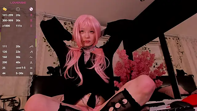 Lein Bone online show from October 4, 5:11 pm