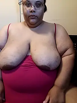 Snapshot of SexyBBW10790 chatting on September 27, 1:16 pm SexyBBW10790 online show from September 27, 1:16 pm