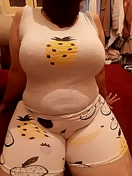 Snapshot of mayakhalyfaa chatting on October 8, 10:51 pm mayakhalyfaa online show from October 8, 10:51 pm