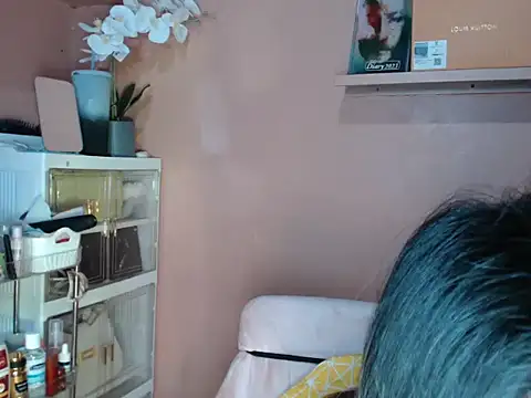 Snapshot of skinny_gracie chatting on October 1, 2:12 pm skinny gracie online show from October 1, 2:12 pm