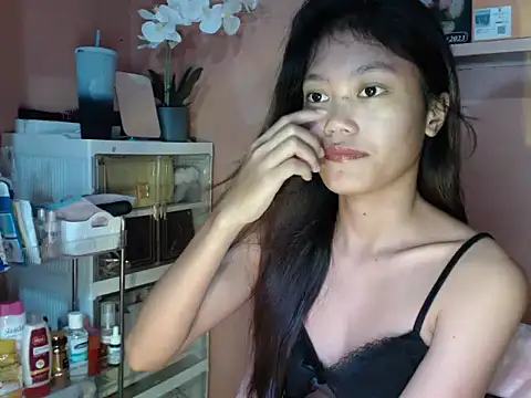 Snapshot of skinny_gracie chatting on October 3, 7:27 am skinny gracie online show from October 3, 7:27 am