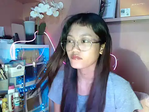 Snapshot of skinny_gracie chatting on October 22, 3:12 pm skinny gracie online show from October 22, 3:12 pm