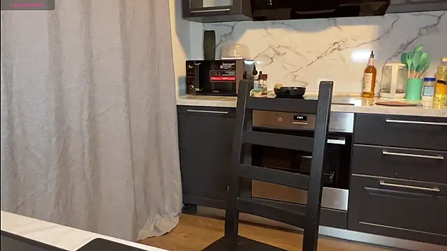 Snapshot of walter_cute chatting on December 14, 2:33 pm walter cute online show from December 14, 2:33 pm