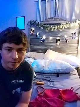 BDWhiteboy69 online show from November 24, 6:13 am