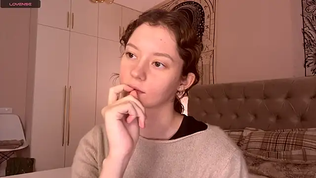 IrisPurrphy online show from November 16, 3:39 pm