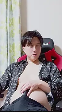 Snapshot of oyu_kun chatting on February 5, 1:05 pm oyu kun online show from February 5, 1:05 pm