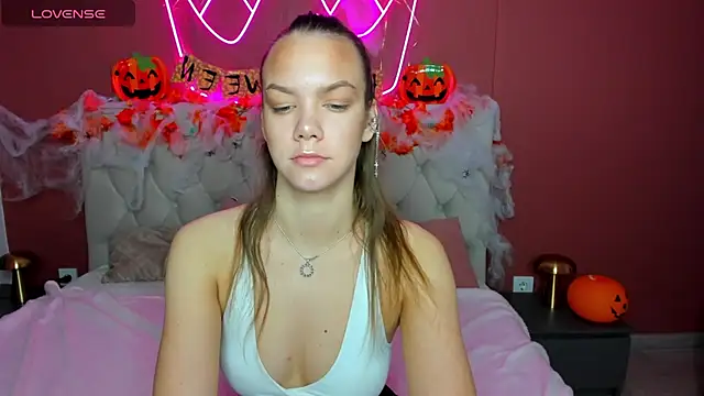 Vickie Smith online show from October 25, 1:35 am