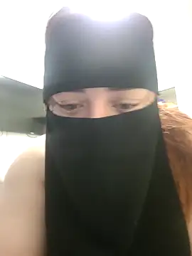 Snapshot of _Douna_-_ chatting on October 2, 5:36 am Douna - online show from October 2, 5:36 am