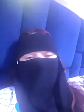 Snapshot of _Douna_-_ chatting on October 12, 4:17 pm Douna - online show from October 12, 4:17 pm