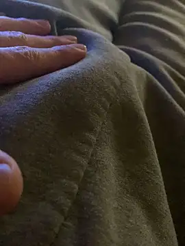 MuzzyFacing online show from November 30, 9:13 am