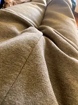 MuzzyFacing online show from February 2, 12:04 pm