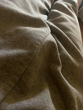 MuzzyFacing online show from April 11, 10:52 am