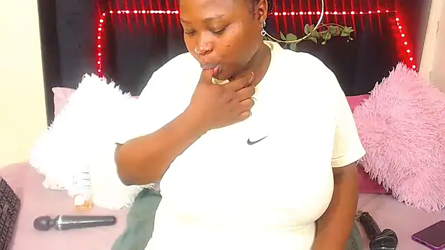 AmazingDarkDoll online show from November 11, 4:12 am