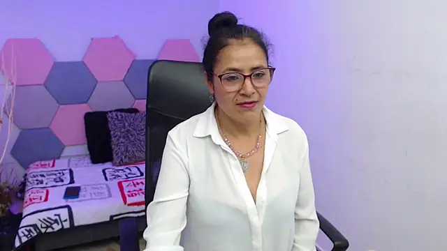 AmandaPeet online show from November 6, 7:48 pm