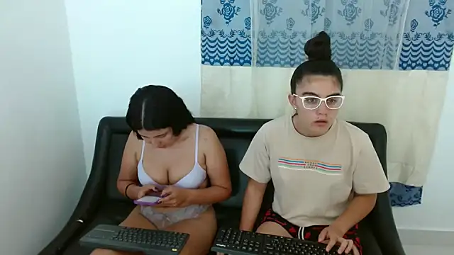 Arieeel 09 online show from October 6, 11:02 pm