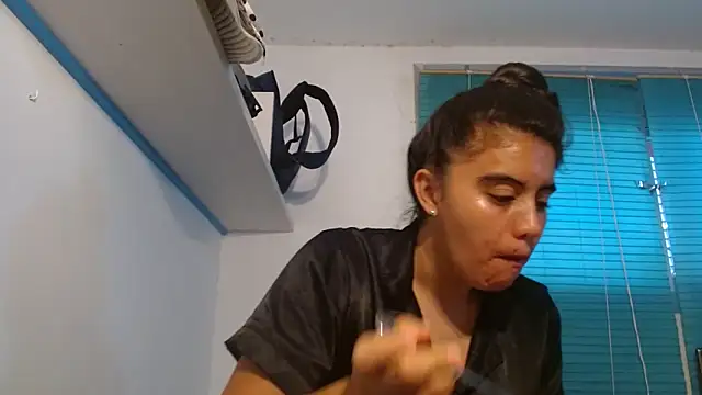 Arieeel 09 online show from April 10, 6:07 am