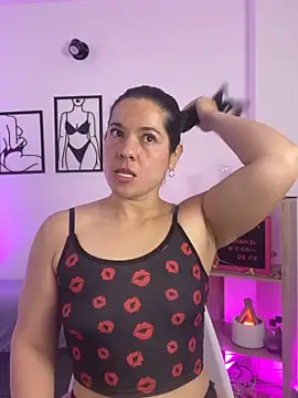 leiablack online show from February 5, 11:59 am