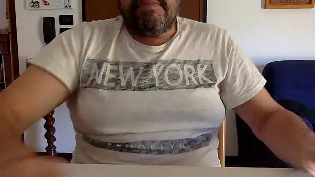 Snapshot of steve669_hot chatting on September 20, 12:39 pm steve669 hot online show from September 20, 12:39 pm