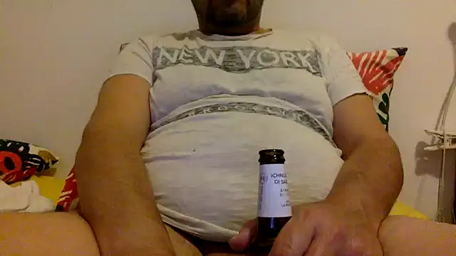 Snapshot of steve669_hot chatting on October 6, 5:10 pm steve669 hot online show from October 6, 5:10 pm