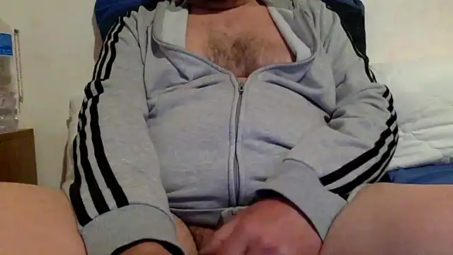 Snapshot of steve669_hot chatting on April 12, 7:24 am steve669 hot online show from April 12, 7:24 am