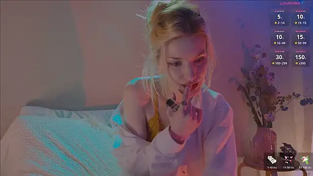 WendyGilber online show from April 23, 8:00 pm