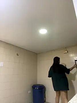 Valleriie  online show from September 26, 1:26 pm