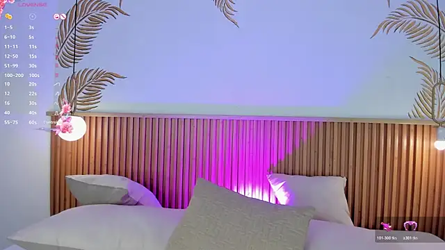 Valleriie  online show from November 22, 1:54 pm