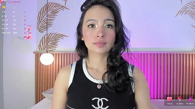 Valleriie  online show from July 7, 4:22 pm