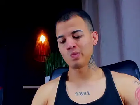 Snapshot of rocoo_santos chatting on April 29, 5:30 pm rocoo santos online show from April 29, 5:30 pm