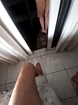 Snapshot of TrisalQuente chatting on February 24, 5:49 am TrisalQuente online show from February 24, 5:49 am