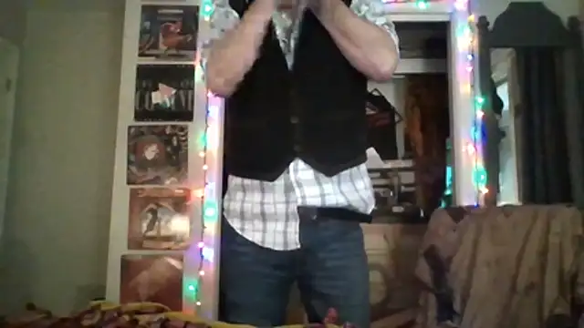 FoxnMouse online show from December 18, 6:52 am