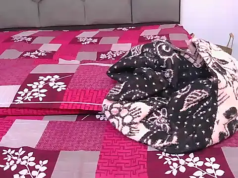 Diyaa Singh online show from January 17, 4:06 am