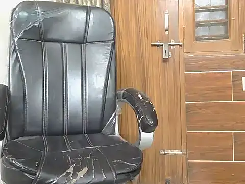Diyaa Singh online show from May 25, 2:34 pm