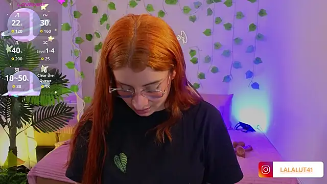 Naomy tay1 online show from September 21, 3:19 am