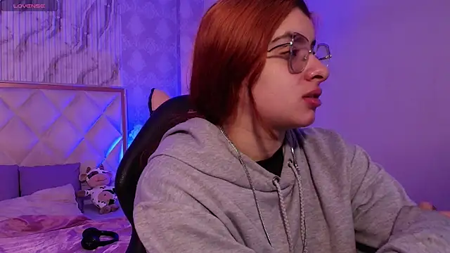 Naomy tay1 online show from November 22, 3:05 am