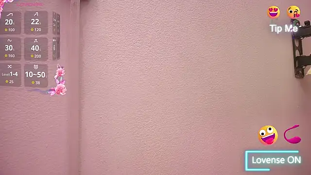 Snapshot of Naomy_tay1 chatting on December 21, 2:19 am Naomy tay1 online show from December 21, 2:19 am