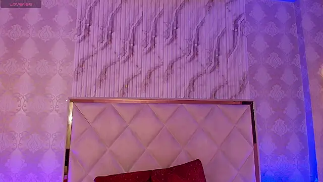 Snapshot of Naomy_tay1 chatting on February 2, 3:27 am Naomy tay1 online show from February 2, 3:27 am