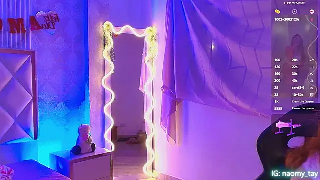 Snapshot of Naomy_tay1 chatting on February 15, 1:57 am Naomy tay1 online show from February 15, 1:57 am