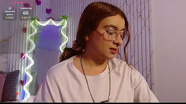 Snapshot of Naomy_tay1 chatting on February 20, 3:36 am Naomy tay1 online show from February 20, 3:36 am