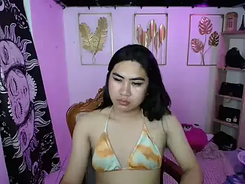 MADONA HILTON online show from June 18, 9:19 pm