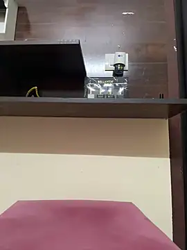 modelnishu online show from April 5, 2:47 pm