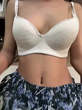 modelnishu online show from May 18, 4:18 am